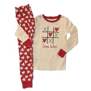 Love Wins Tic Tac Toe Heart Pajamas Size 5T